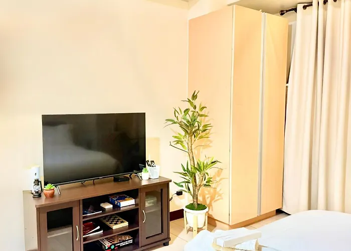 Santis Place At Eighty One Newport Blvd Across Naia Terminal 3 4*