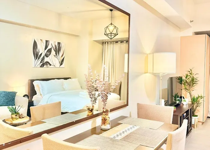 Santis Place At Eighty One Newport Blvd Across Naia Terminal 3 Appart hôtel