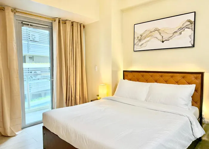 Santis Place At Eighty One Newport Blvd Across Naia Terminal 3 Appart hôtel Manille
