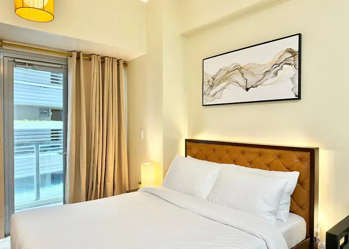 Santis Place At Eighty One Newport Blvd Across Naia Terminal 3 Appart hôtel Manille