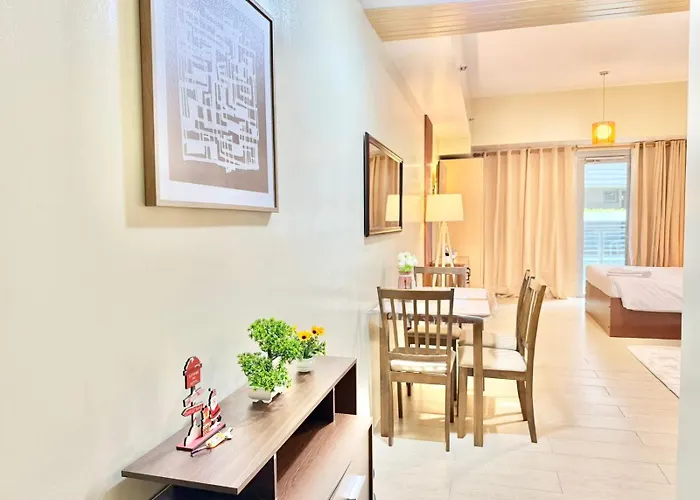 Santis Place At Eighty One Newport Blvd Across Naia Terminal 3 Manille