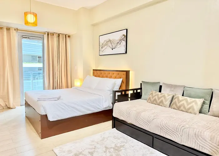 Santis Place At Eighty One Newport Blvd Across Naia Terminal 3 4* Manille