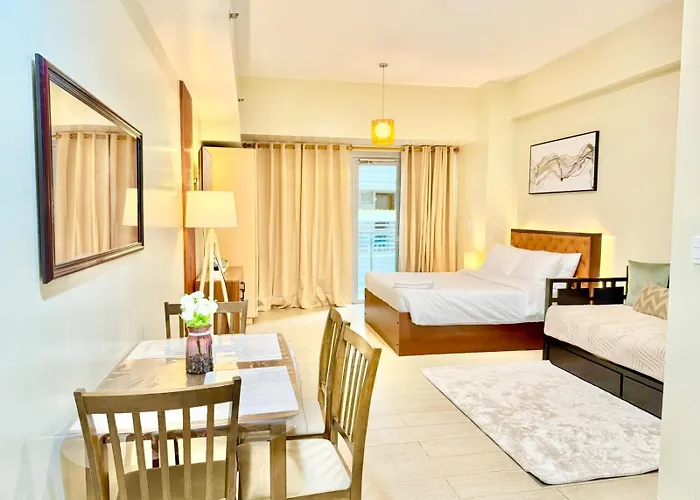 Santis Place At Eighty One Newport Blvd Across Naia Terminal 3 Appart hôtel Manille