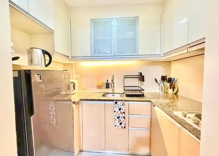 Appart hôtel Santis Place At Eighty One Newport Blvd Across Naia Terminal 3