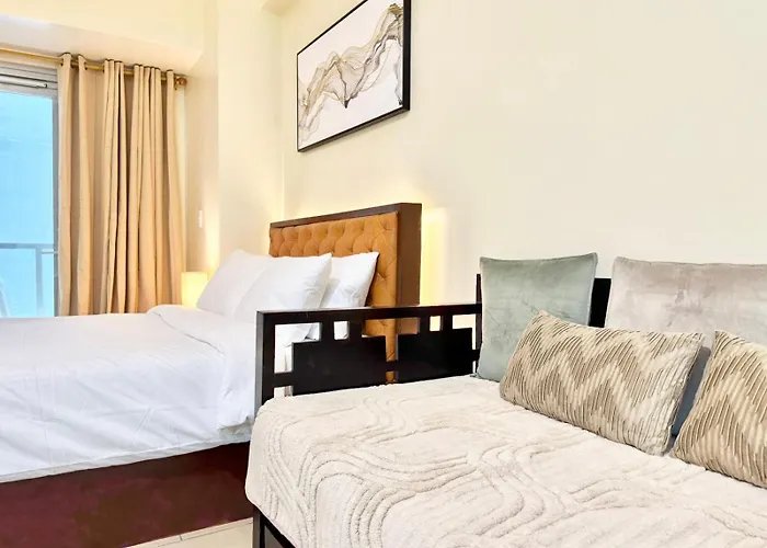 Appart hôtel Santis Place At Eighty One Newport Blvd Across Naia Terminal 3 4*